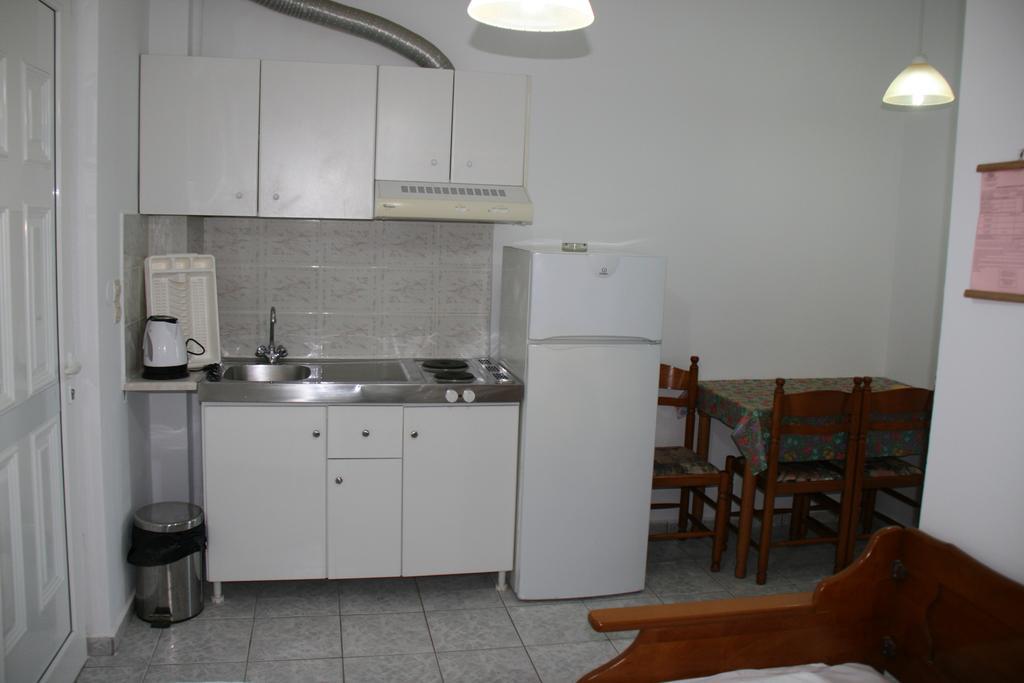 Aggeliko Apartment Гитио Екстериор снимка