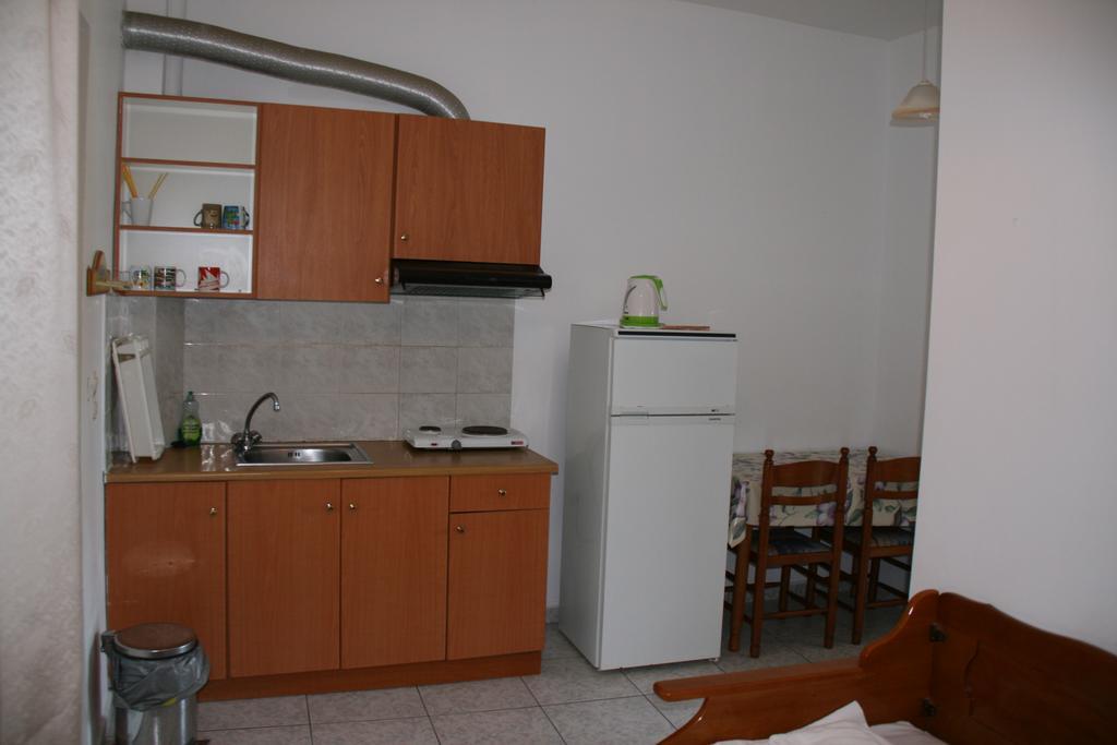 Aggeliko Apartment Гитио Екстериор снимка